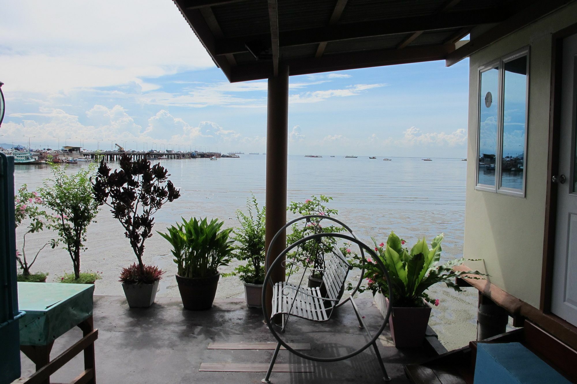Samchai Hotel Si Racha Ngoại thất bức ảnh
