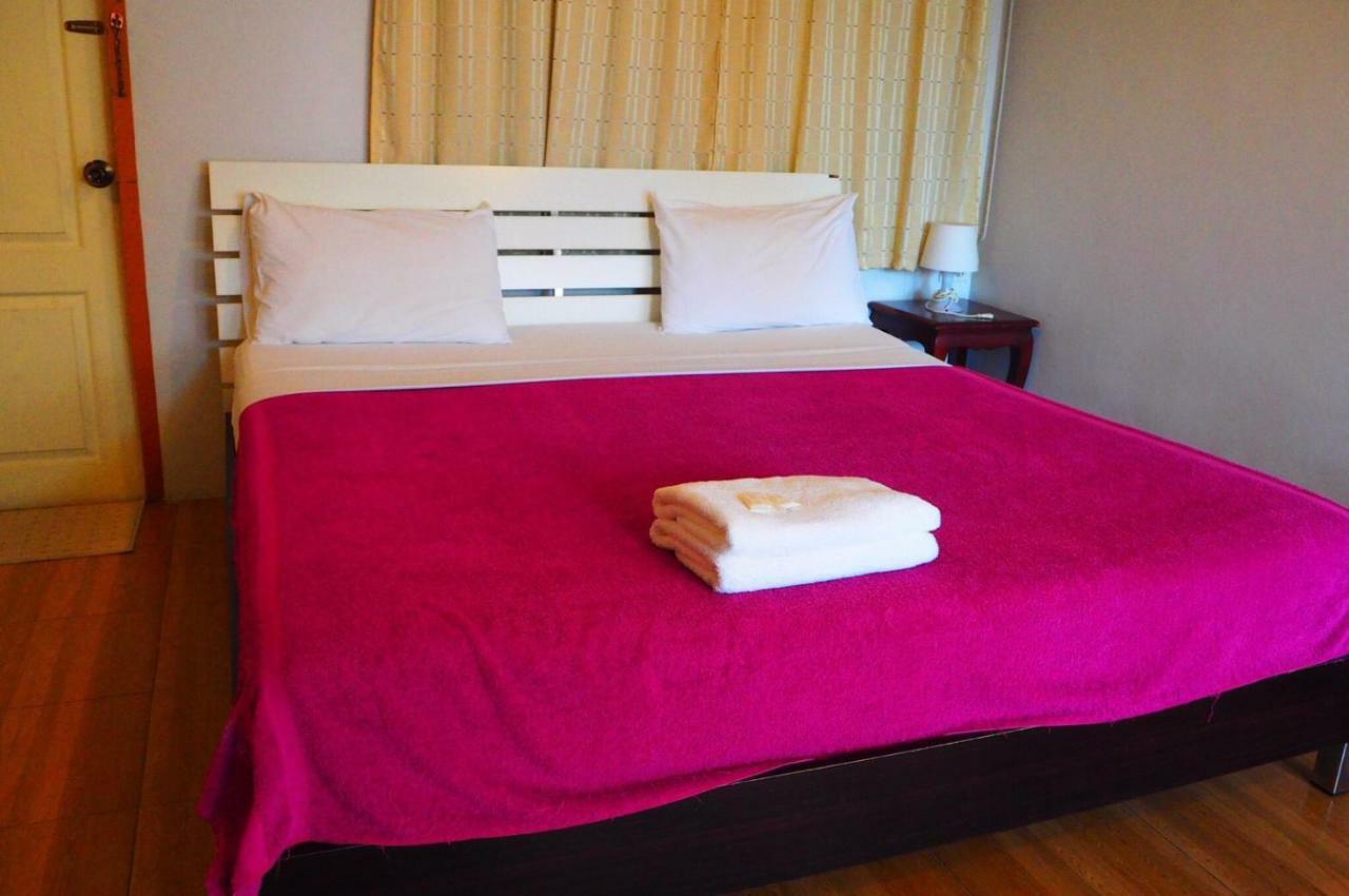 Samchai Hotel Si Racha Ngoại thất bức ảnh