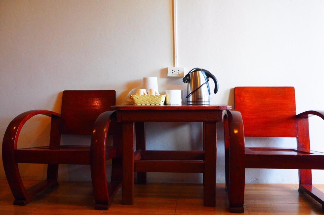Samchai Hotel Si Racha Ngoại thất bức ảnh