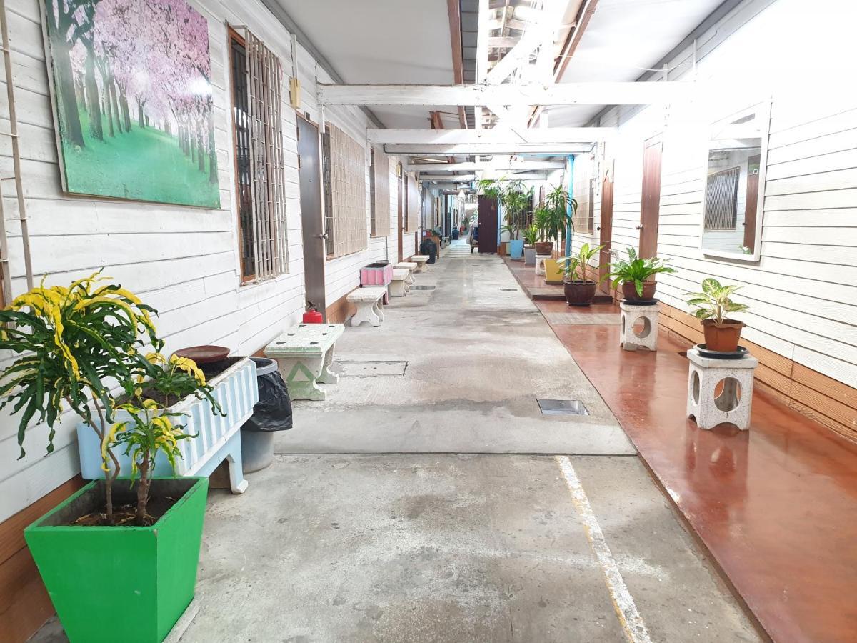 Samchai Hotel Si Racha Ngoại thất bức ảnh
